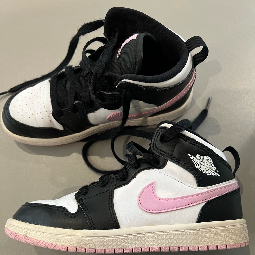 Girls Pink and Black Jordan 1's